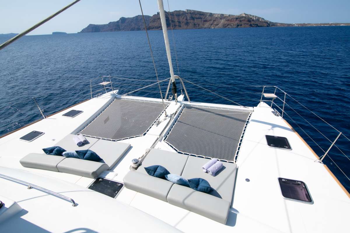 santorini-62-charter-yacht