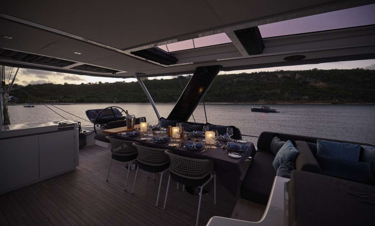 La Gatta - Aft Deck Dining