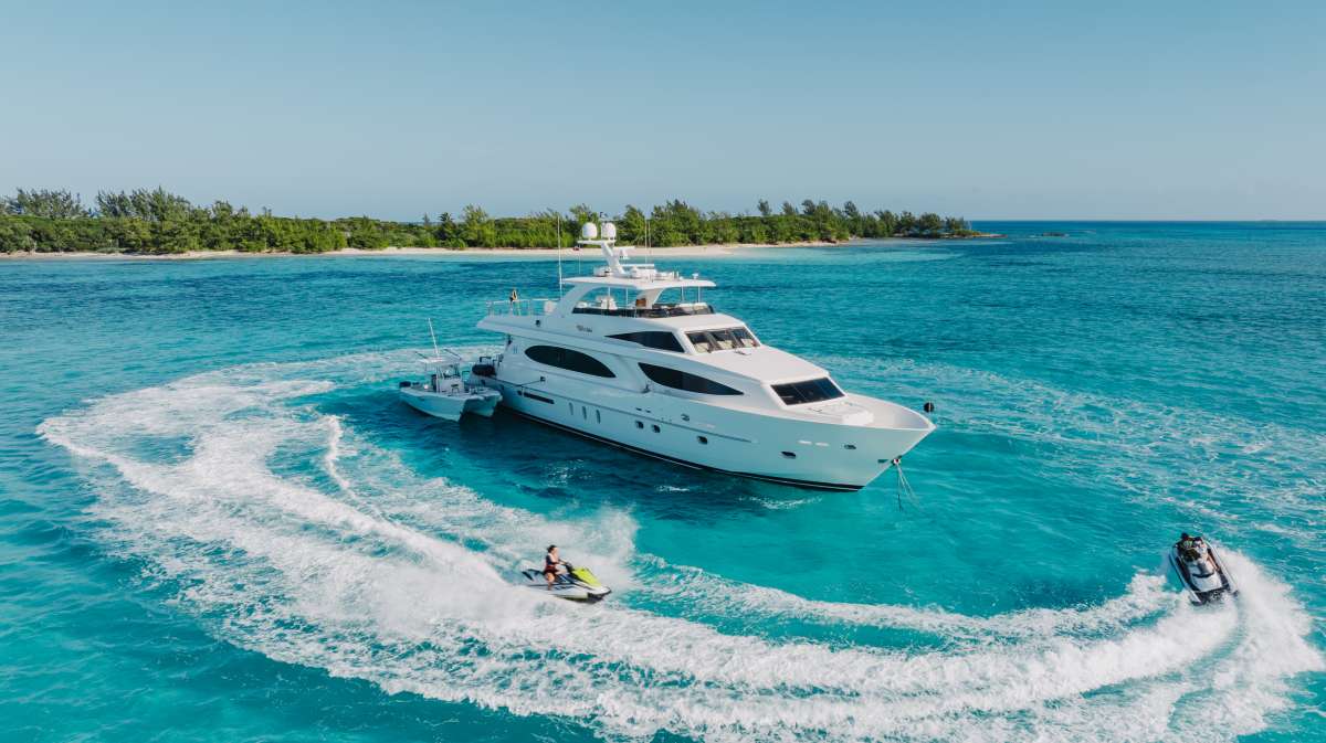 vitesse100 charter yacht