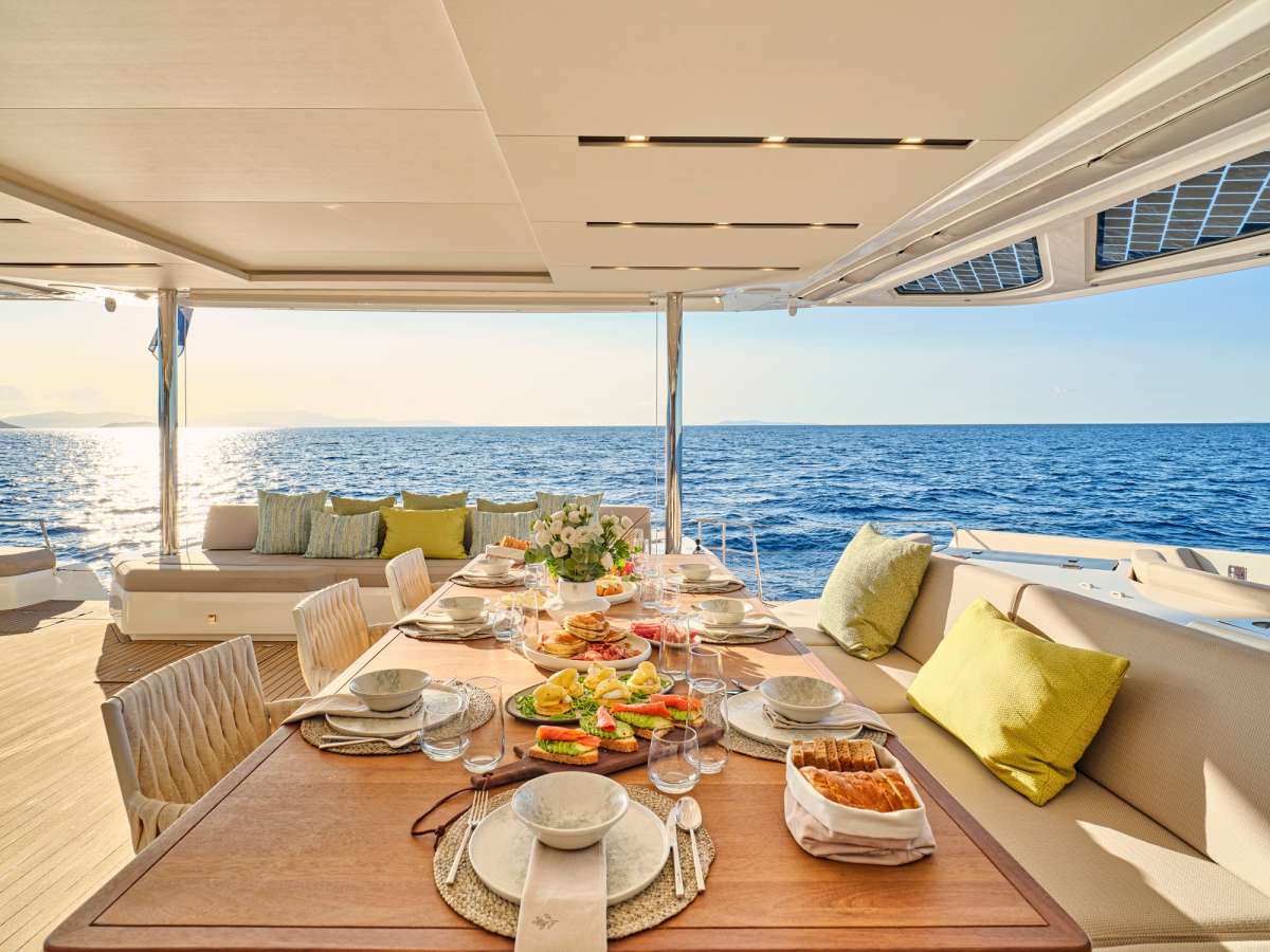 Dining area/Aft deck