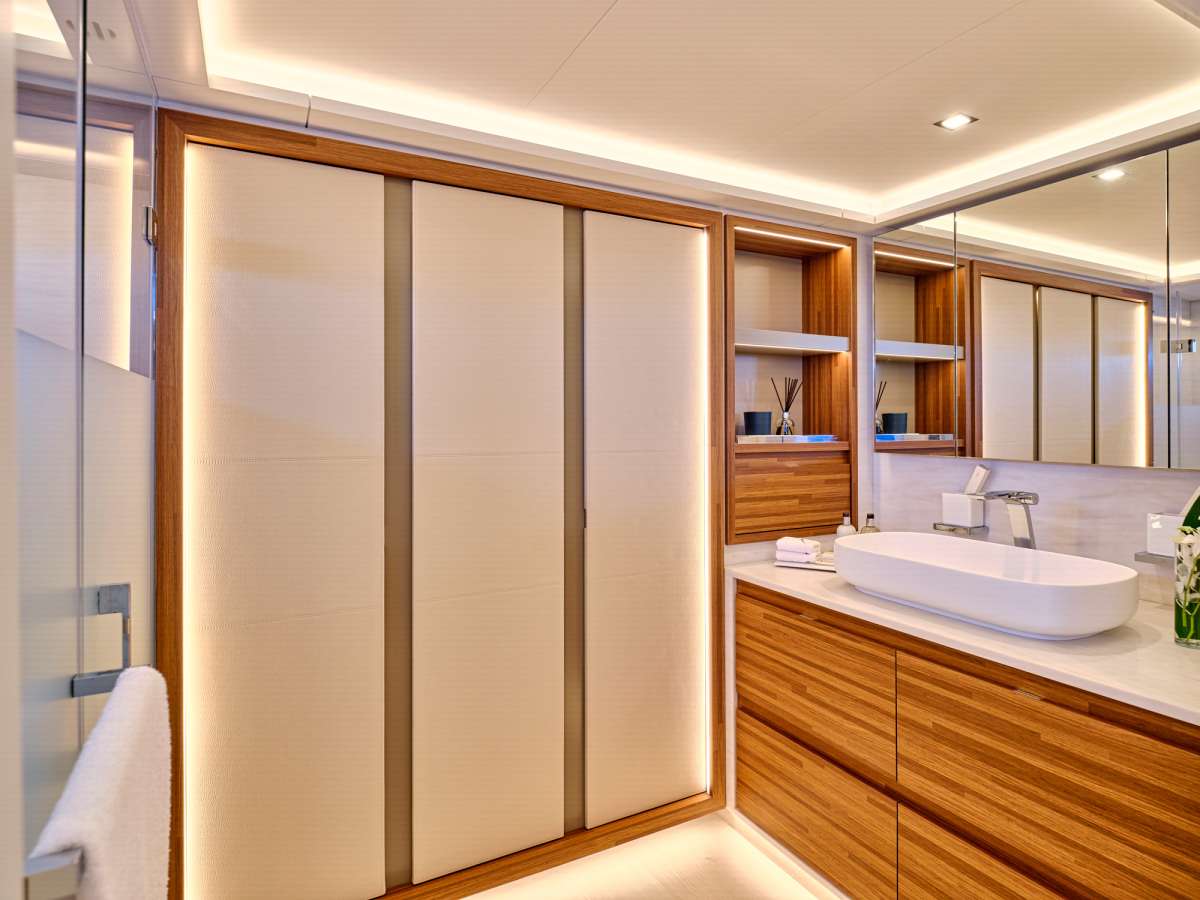 Master Cabin bathroom