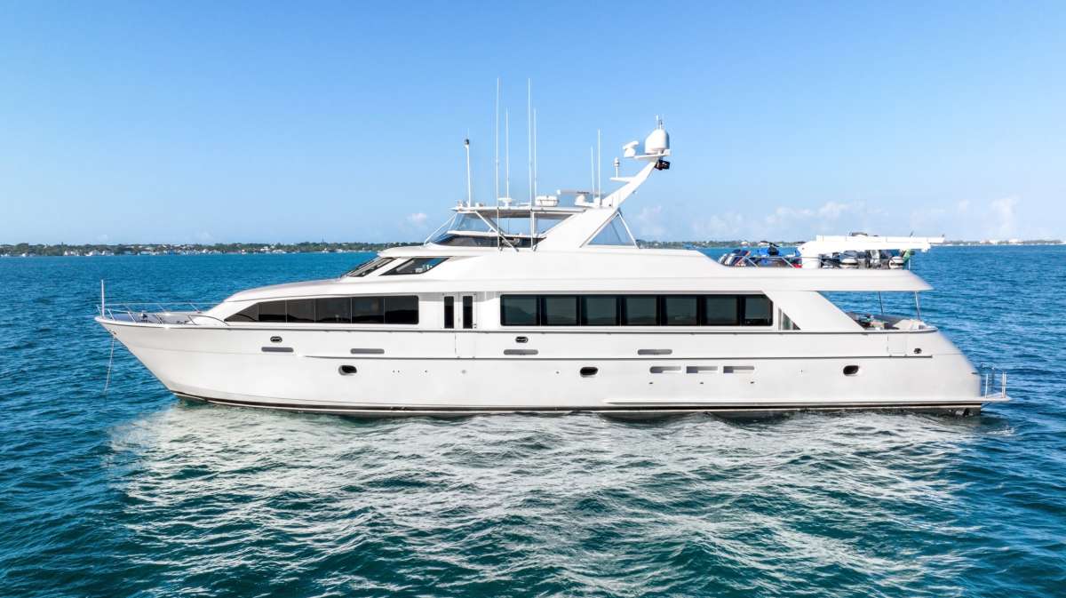 magnumride100 charter yacht