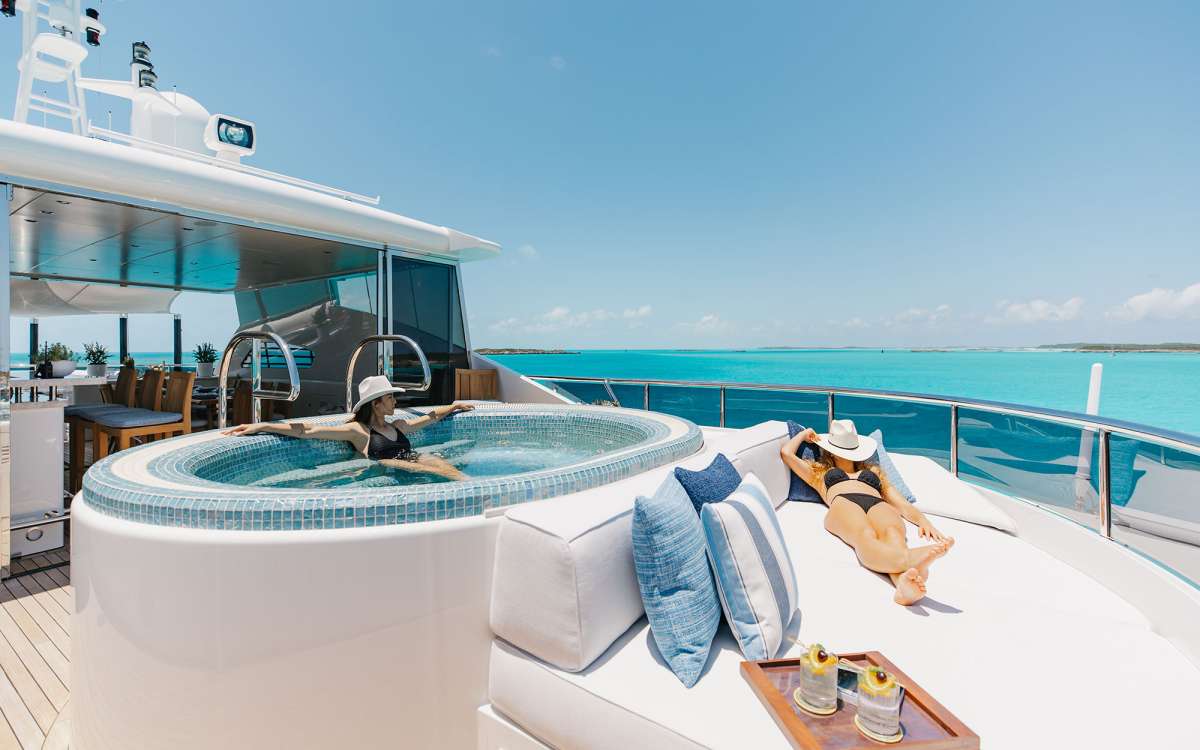 Sun Deck-Jacuzzi Lounge forward