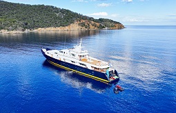 small yacht charter mediterranean
